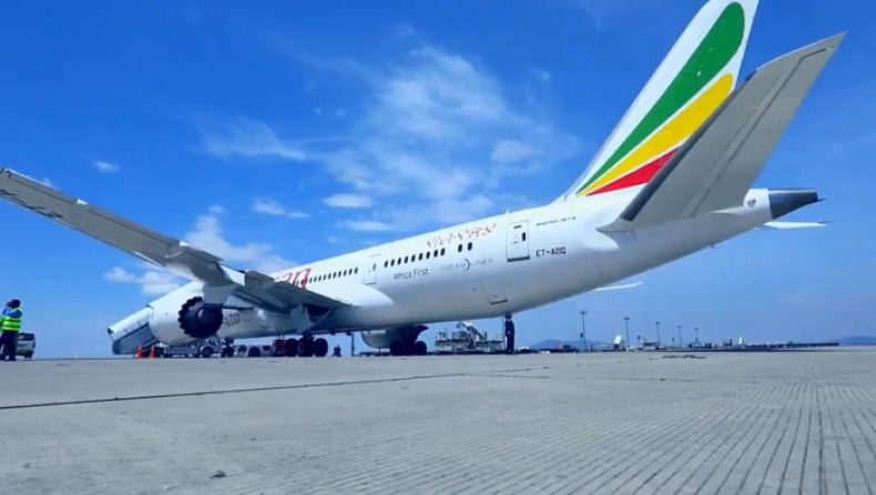 Τραγωδία στην Αιθιοπία: Πτώση αεροσκάφους με 157 επιβάτες (vids)