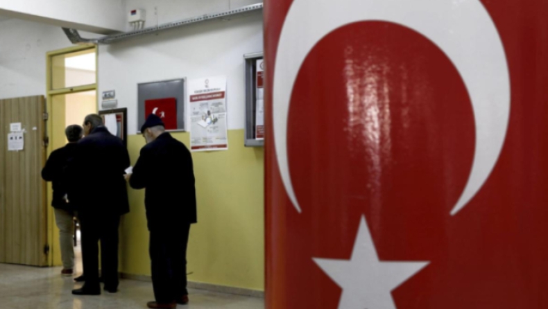 Προβάδισμα Ερντογάν στις εκλογές που βάφτηκαν στο αίμα: 4 νεκροί και 62 τραυματίες (vid)