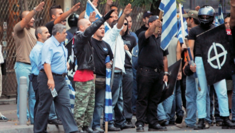 Μάρτυρας υπεράσπισης στη δίκη της Χρυσής Αυγής «καίει» τον Μιχαλολιάκο