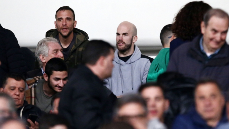 Παναθηναϊκός - Ολυμπιακός: Αποθέωση στο ΟΑΚΑ για τον Καλάθη (vid)