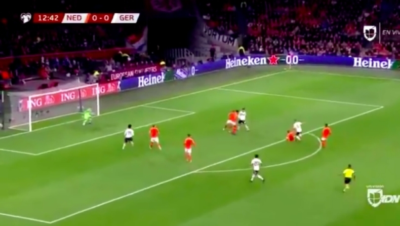 Ολλανδία – Γερμανία: Ο Ντε Γιονγκ χάνει την μπάλα και τρέχει 30 μέτρα για να την ξανακερδίσει με απίθανο τάκλιν! (vid)