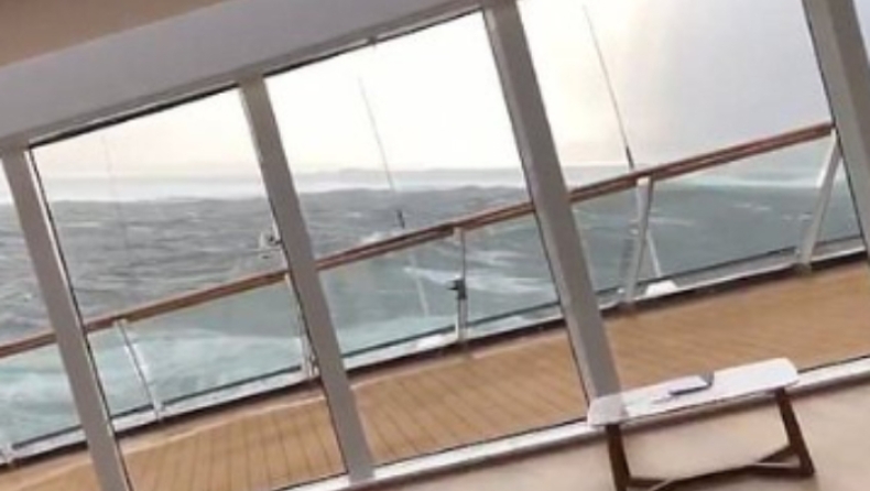 Το κρουαζιερόπλοιο Viking Sky έφθασε στο λιμάνι του Μόλντε: Οι δραματικές στιγμές των επιβατών μέσα από το πλοίο (vids)