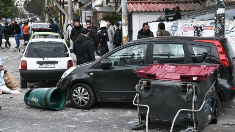 Ιωνικός-Ερμής Αγιάς: Επεισόδια έξω από το κλειστό του Πλάτωνα! (pics)