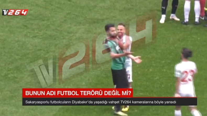 Παίκτης στην Τουρκία τσίμπησε αντίπαλο με λεπίδα και μετά τον έπιασε απ' τον λαιμό! (vid)