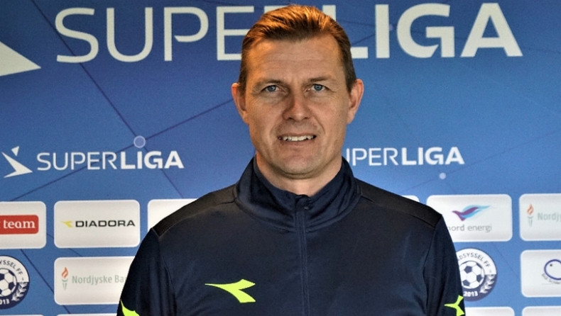 Επέστρεψε στους πάγκους ο Γιαν Μικάελσεν