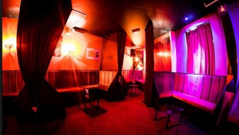 Μερακλής λογιστής έκλεψε 200.000 από το αφεντικό του και τα χάλασε σε ένα Σ-Κ σε πόρνες και ναρκωτικά (pics & vids)