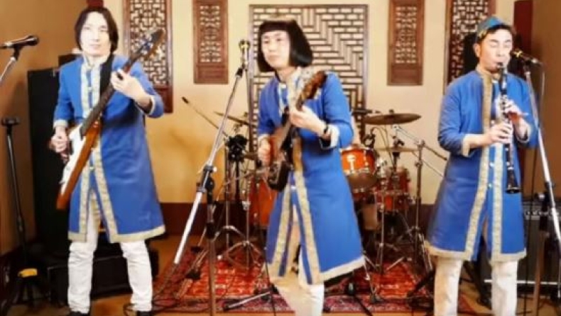 Μύθος: Οι Ιάπωνες Pyramidos τραγουδούν το «Μπήκαν τα γίδια στο μαντρί» (vids)