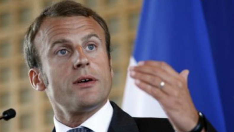 Μακρόν για Παναγία των Παρισίων: «Θα την ξαναχτίσουμε μαζί»