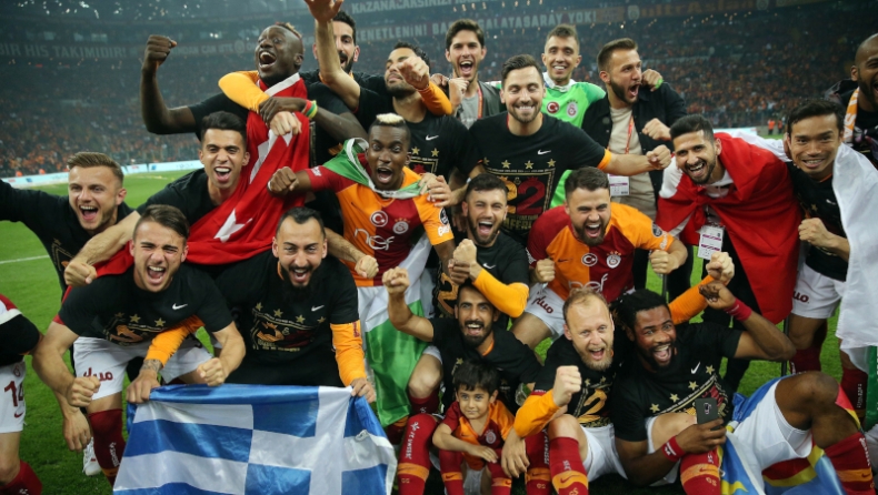 Γαλαρασαράι: Πανηγύρισε το πρωτάθλημα με ελληνική σημαία ο Μήτρογλου (pics)