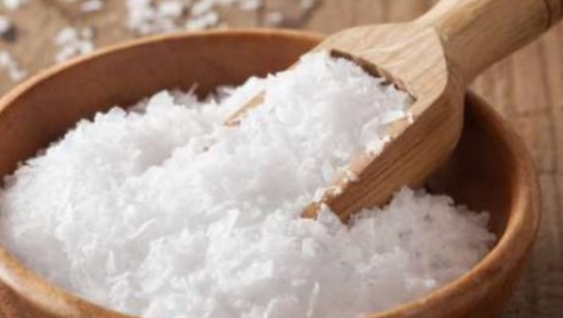 Αλάτι ή ζάχαρη: Ποιος είναι ο μεγαλύτερος εχθρός για την υγεία μας; (vid)