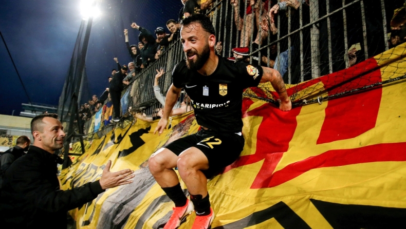 Σιώπης, Άρης και... τα μυαλά στα κάγκελα!