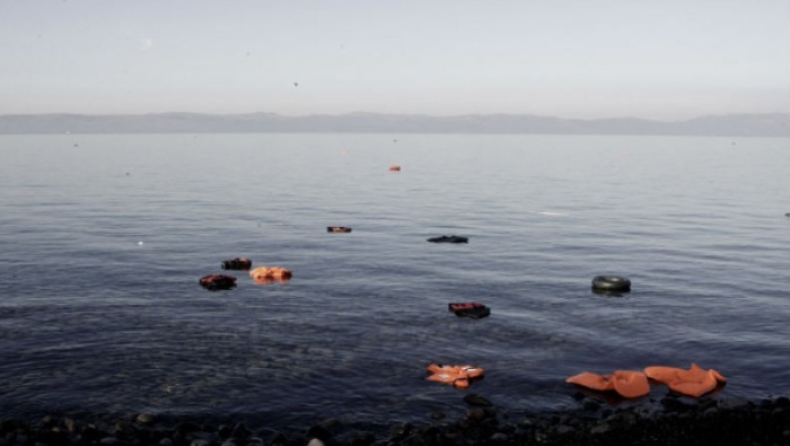 Νέα τραγωδία στο Αιγαίο: 12 πρόσφυγες πνίγηκαν μετά από ναυάγιο λέμβου