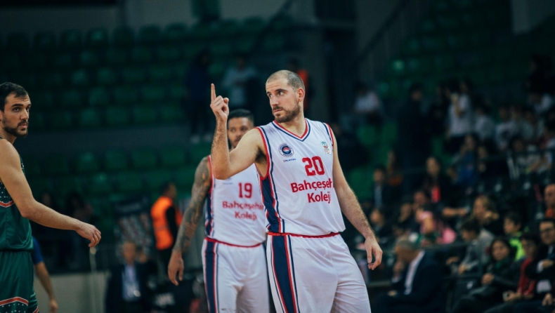 Ελεύθερος ο Κίνο Κολόμ (pic & vid)
