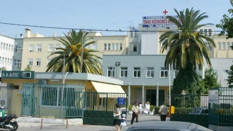 Τραγωδία στο Κρατικό Νίκαιας: Αποκλειστική πήδηξε από το παράθυρο για να μη συλληφθεί και σκοτώθηκε (vid)
