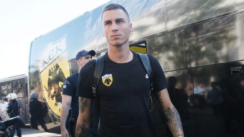 ΑΕΚ: Στην πτήση για Αθήνα ο Βράνιες (pic)