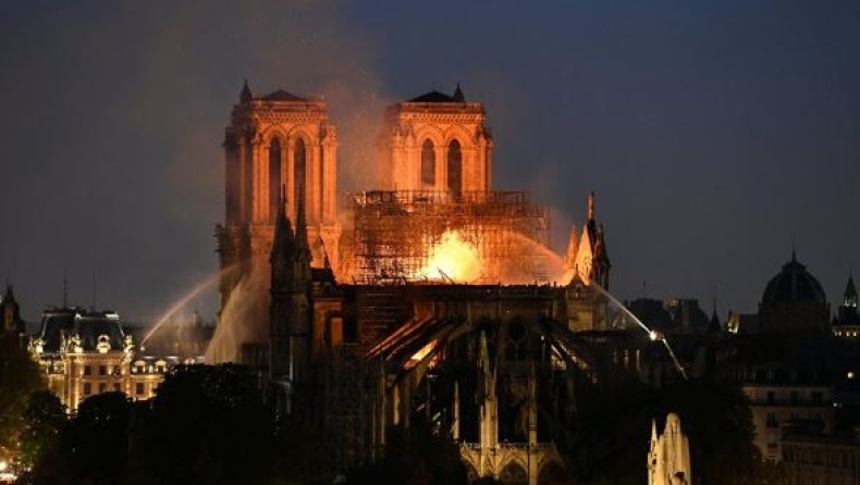 Η Παναγιά των Παρισιών θα λειτουργήσει σήμερα ξανά
