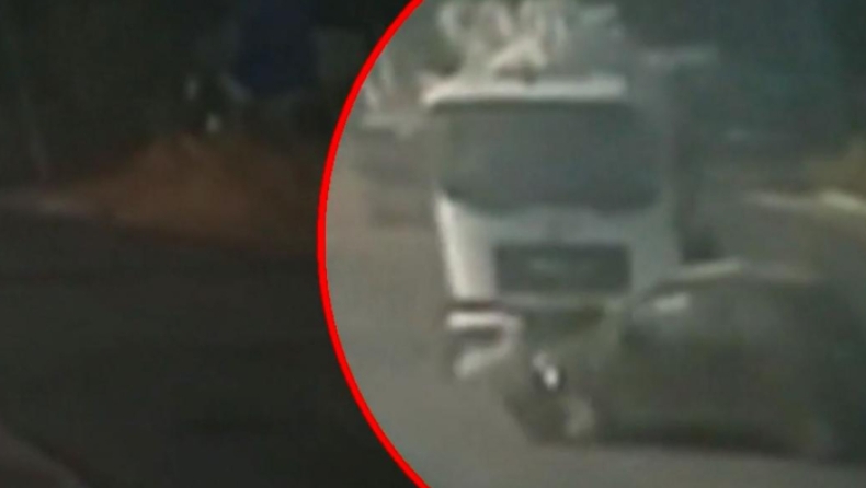 Η στιγμή της σφοδρής σύγκρουσης του βυτιοφόρου με φορτηγό στη Λαυρίου (vid)