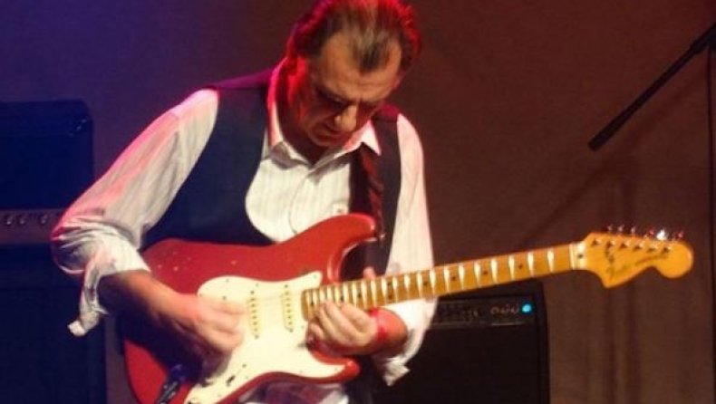 Έφυγε από τη ζωή ο κιθαρίστας των θρυλικών Socrates, Γιάννης Σπάθας (vids)