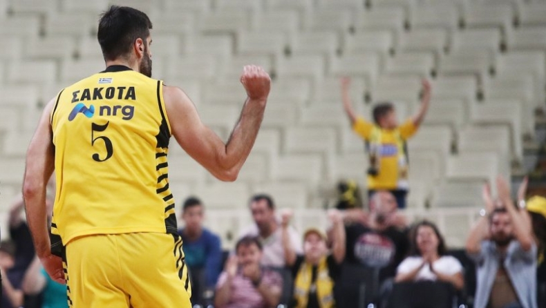 Σάκοτα: «Δεν υπάρχουν αντίο μεταξύ μας, μονάχα "εις το επανιδείν"» (pic)