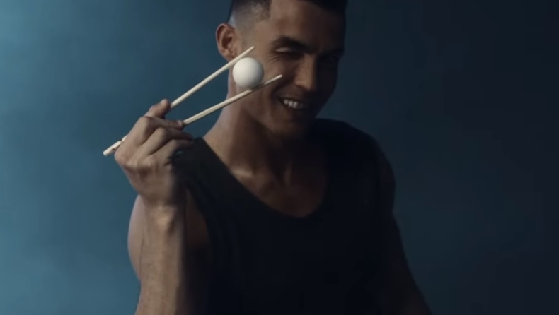Ρονάλντο-Νεϊμάρ στη διαφήμιση του καλοκαιριού: Παίζουν μποξ, πινγκ πονγκ με τσόπστικς και δίνουν ρεσιτάλ! (vids)