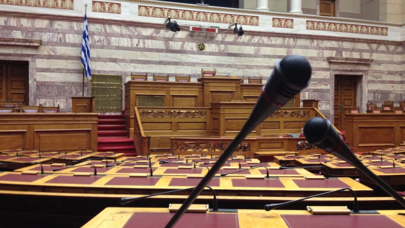 Τα «μεσαία» στελέχη κυβερνούν τη χώρα