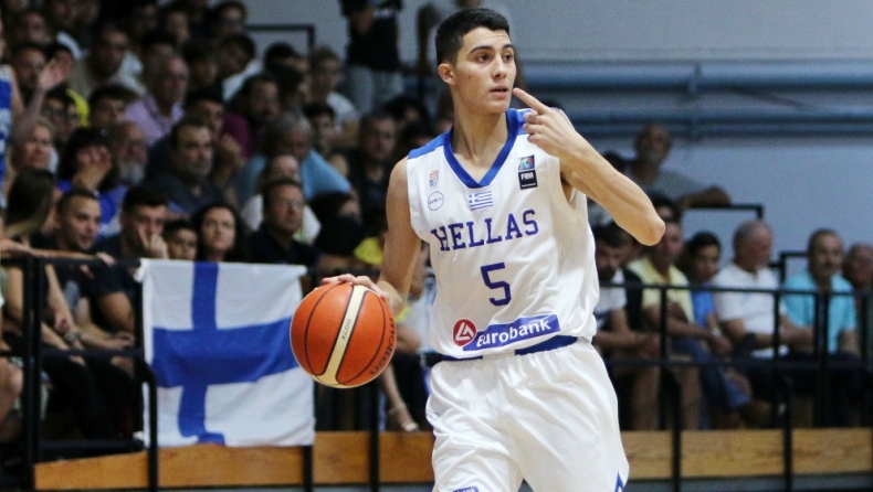 Το αυστηρό βλέμμα του Γιαννάκη στον Αλέξανδρο Νικολαΐδη και η… στροφή στο μπάσκετ