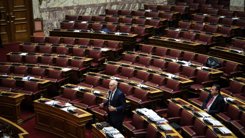 Η επίμαχη τροπολογία που προκάλεσε αναστάτωση στη Βουλή: Μόνο η Νέα Δημοκρατία δεν αποχώρησε (vids)