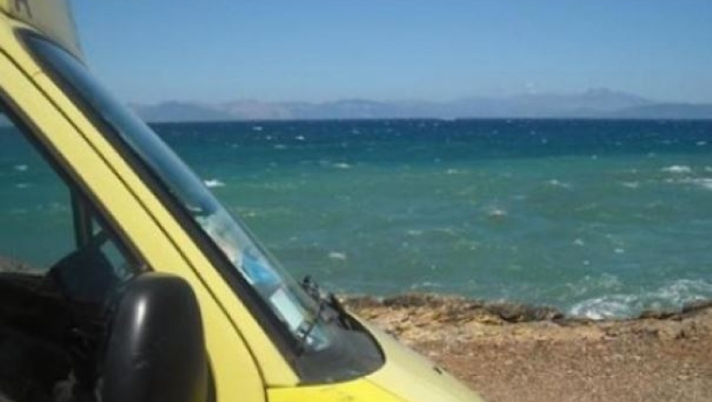 Αναποδογύρισε σκάφος με 5 άτομα στην Κρήτη: Κινδύνεψε ένα 10χρονο παιδί (vid)