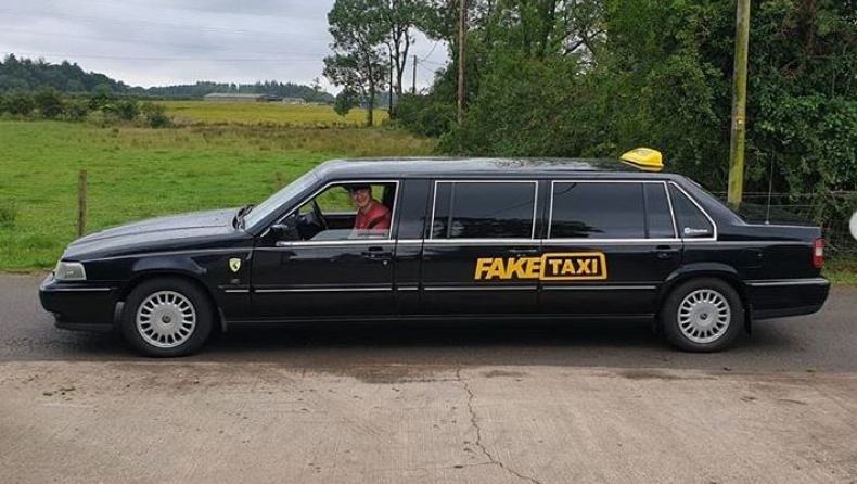 Το Fake Taxi έγινε λιμουζίνα, γύρισε την Ευρώπη και τώρα είναι προς πώληση (pics)