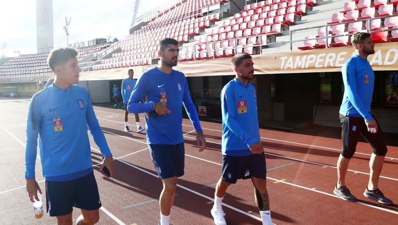 Ελλάδα: Γεμάτη εκπλήξεις η πρώτη 11άδα του Φαν Σιπ!