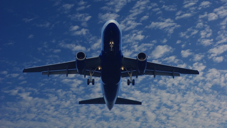 Χανιά: Αεροσκάφος «ντύθηκε» με τον ήρωα Τεν Τεν και τράβηξε όλα τα βλέμματα