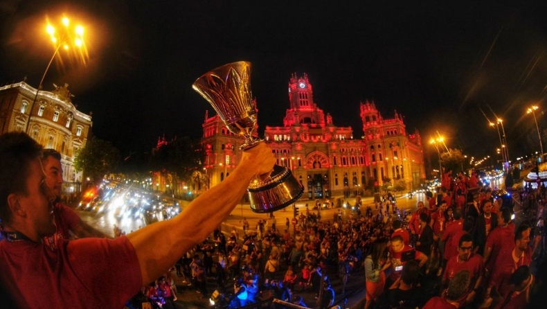 Όσα έγιναν στην γιορτή της Παγκόσμιας πρωταθλήτριας στη Μαδρίτη! (vid)