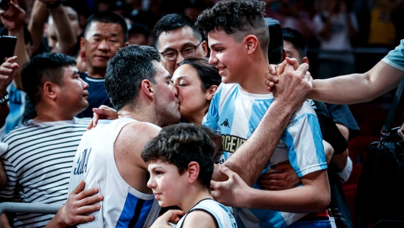 Η πιο γλυκιά στιγμή του Αργεντινή - Γαλλία: Ο Σκόλα «χάθηκε» στην αγκαλιά της οικογένειάς του! (pics)