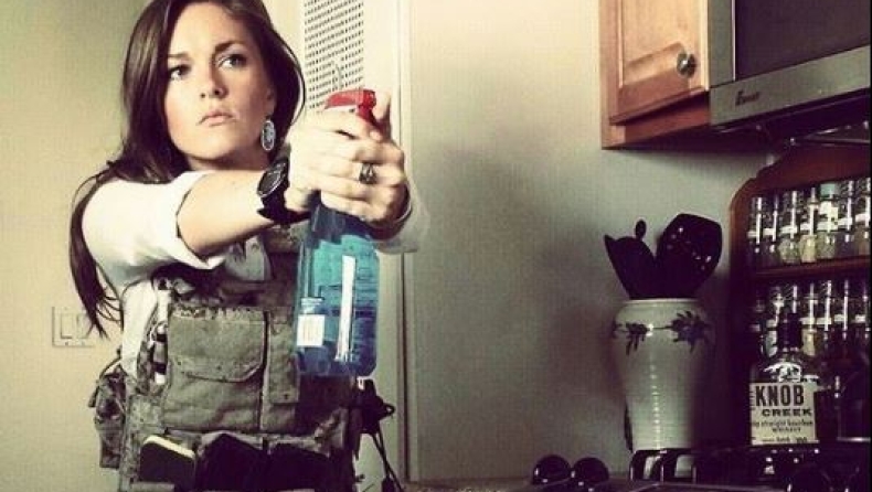 Είδε όνειρο οτι κατάπιε το δαχτυλίδι της και όταν ξύπνησε κατάλαβε πως όντως το είχε κάνει (pics)