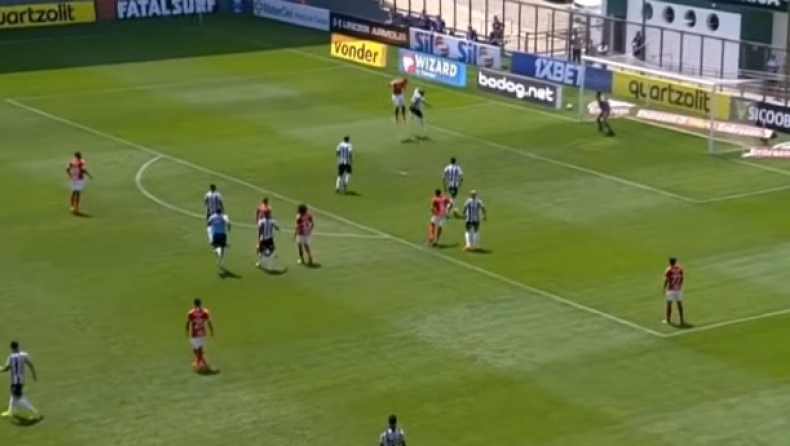 Μια απίθανη... τηλεκατευθυνόμενη κεφαλιά (vid)