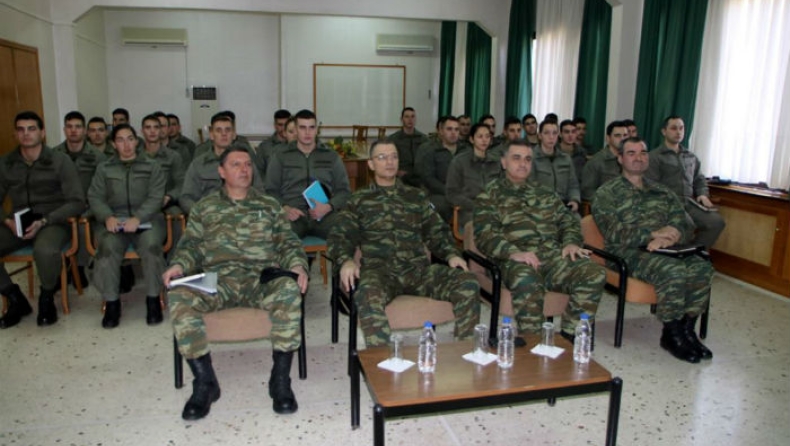Οριστικό: Δεν αυξάνεται η στρατιωτική θητεία