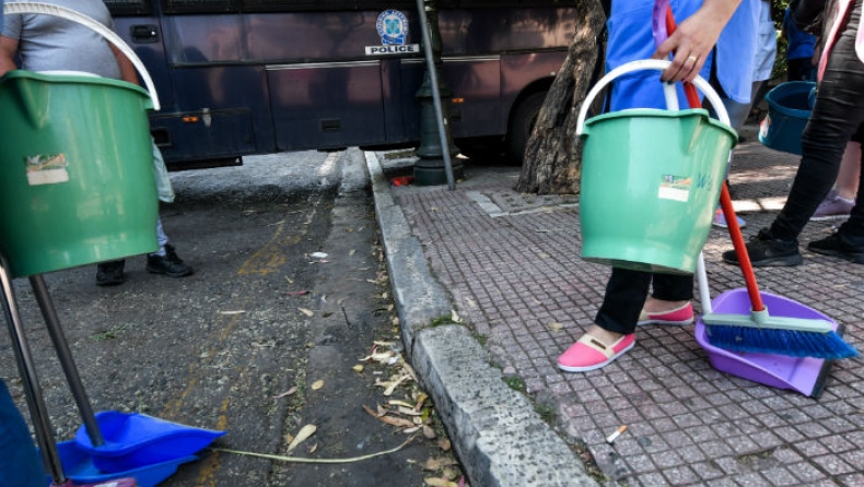 Υπάλληλος καθαρισμού έκλεβε χρήματα από πορτοφόλια συναδέλφων της