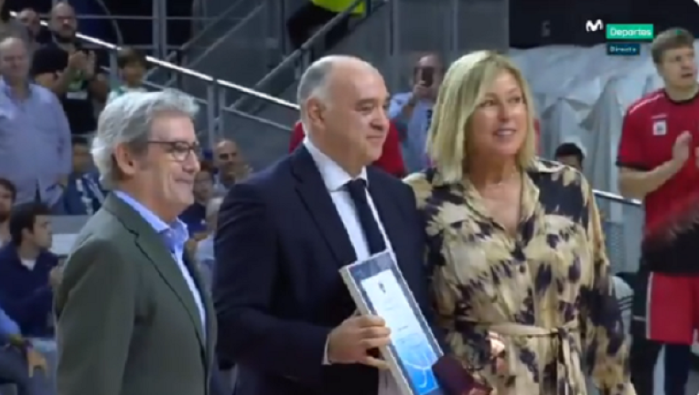 Λάσο: Πήρε το βραβείο του «Προπονητή της Χρονιάς» στην Ισπανία! (vids)