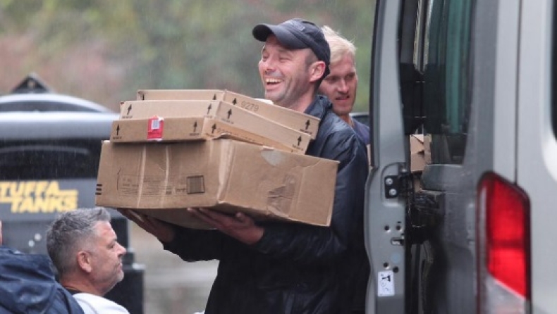 Νότιγχαμ Φόρεστ: Μοίρασε 3.000 συσκευασίες τροφίμων σε άστεγους (pics)