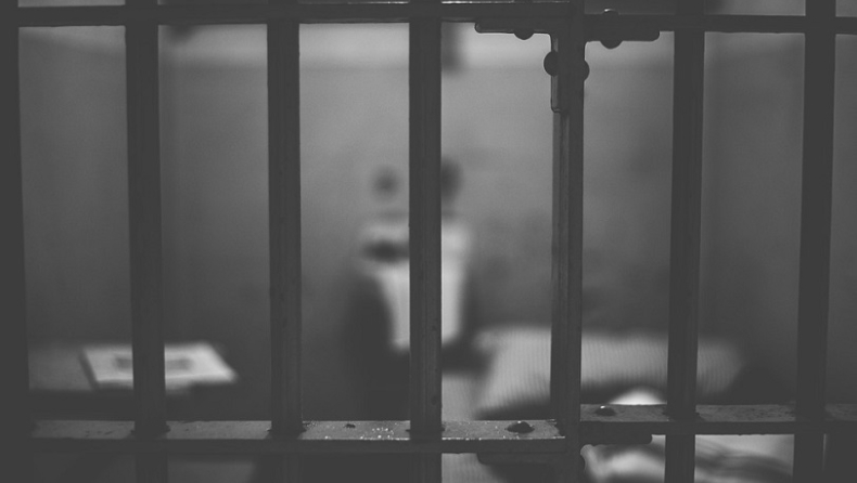 Πέντε πληρωμένοι δολοφόνοι «πάσαραν» ο ένας στον άλλον το συμβόλαιο θανάτου και κατέληξαν όλοι στη φυλακή (pic)