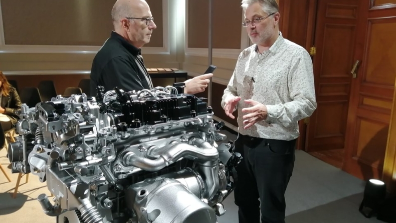 Kαθηγητής Τurner:«Επαναστατικός ο κινητήρας Skyactiv X της Mazda»