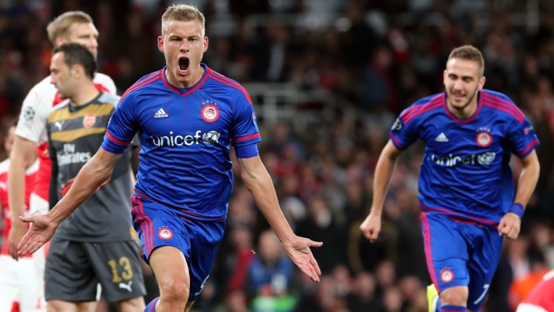 Η βραδιά που ο Βενγκέρ υποκλίθηκε στον Ολυμπιακό! (vid)