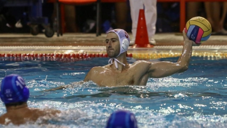 Μόνος πρώτος ο Ολυμπιακός