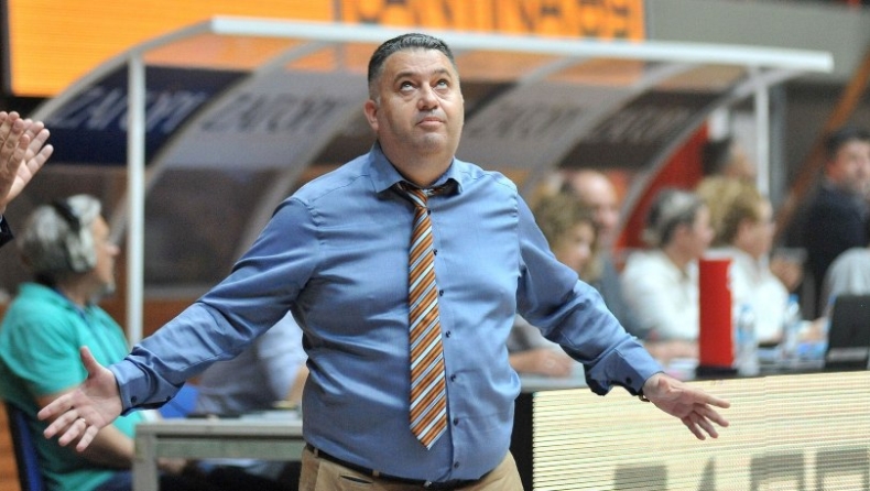 Τα 9 κορυφαία ξεσπάσματα προπονητών σε ελληνικούς πάγκους! (vids)