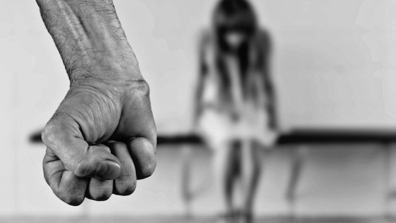 Αυξημένη κατά 34,45% η ενδοοικογενειακή βία στην Ελλάδα