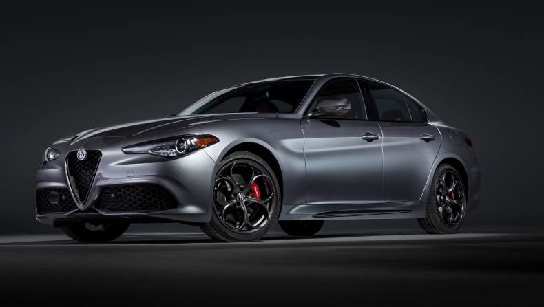 Ελαφριά ανανέωση για τις Alfa Romeo Giulia και Stelvio (pics) 