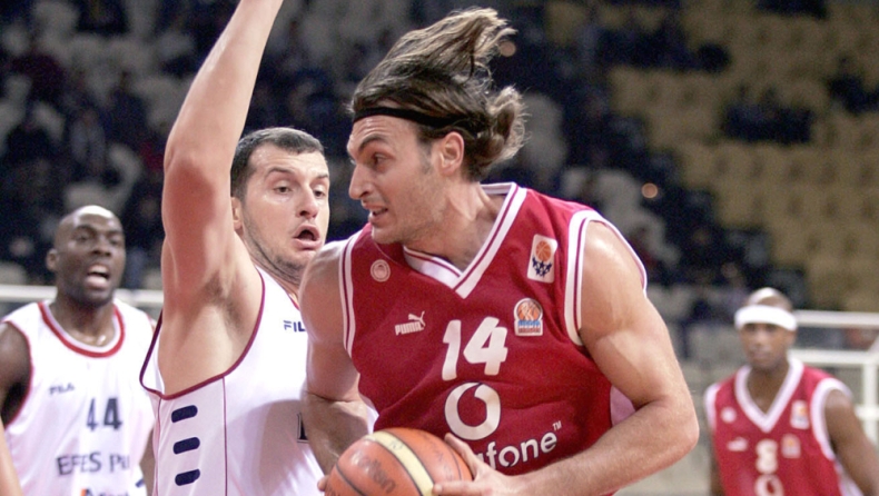 Συνεχίζει στον Άρη Σύρου ο Αγαδάκος