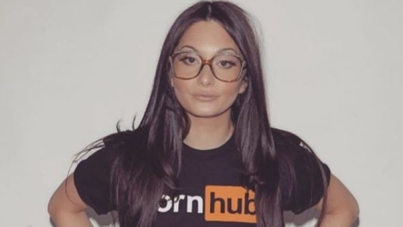 Το PornHub τρολάει το «No Nut November» (pics)