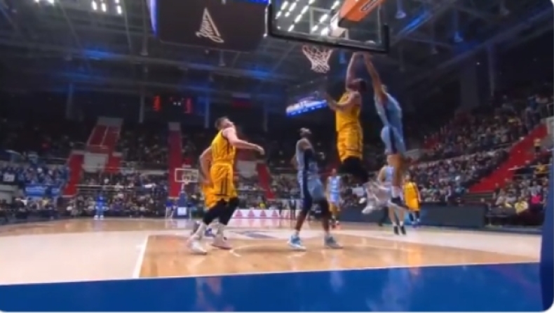 Εντυπωσιακό κόψιμο του Αγιόν στον Καράσεφ (vid)
