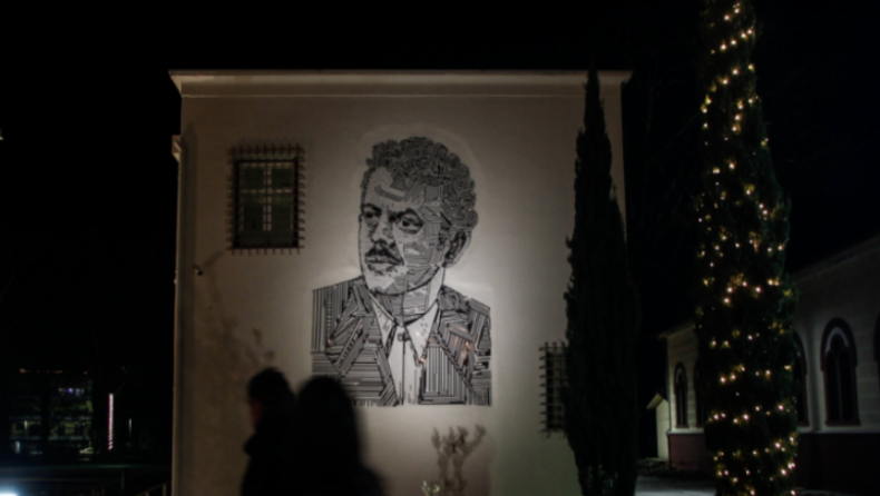 Τρίκαλα: Eντυπωσιακό ψηφιδωτό 18 τετραγωνικών μέτρων του Βασίλη Τσιτσάνη κοσμεί το μουσείο (pics & vid)